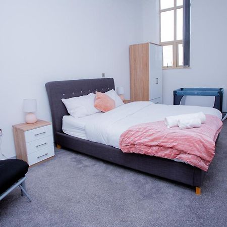Spacious Urban City Apartment ドンカスター エクステリア 写真